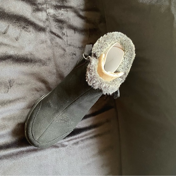 BOOTS (VELINOT). NEW IN BOX - Picture 1 of 5